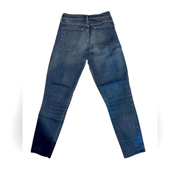Gap skinny high rise size 26 raw hem in excellent condition​
27 inch inseam - Picture 5 of 5